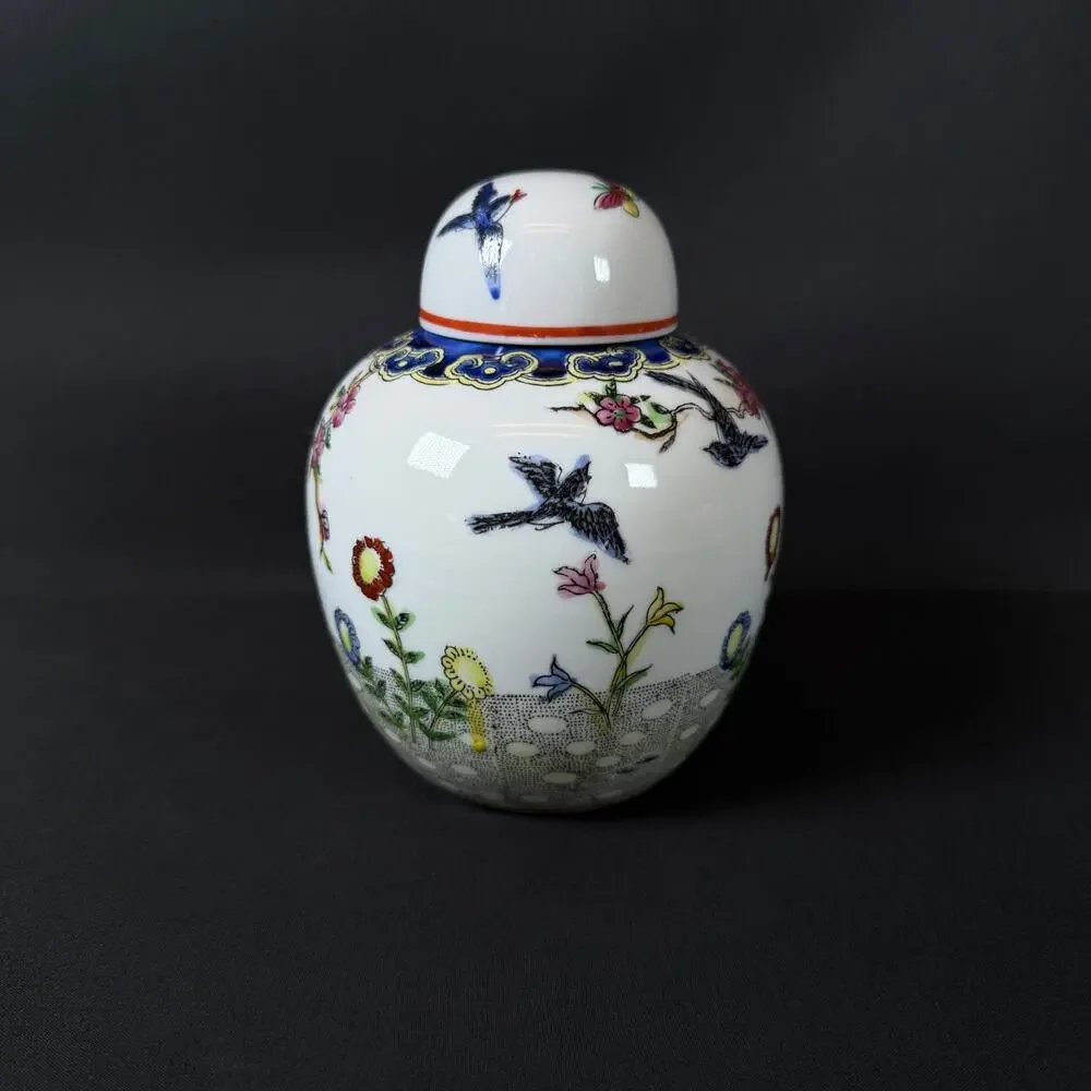 Oriental Lidded Porcelain Vase Hand Painted Decoration Flowers bird 5